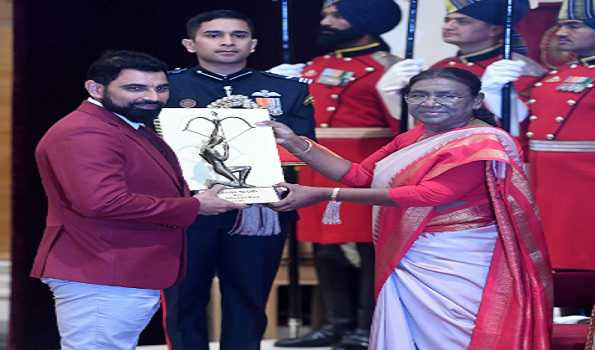 Prez Murmu presents National Sports Awards 2023; Mohammed Shami receives Arjuna Award