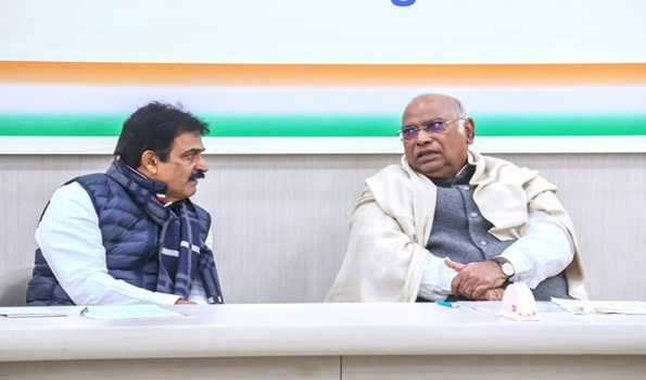 Kharge chairs meeting ahead of Rahul