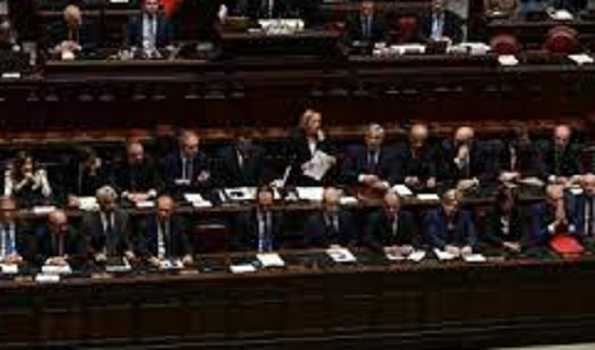 Italian parliament votes to continue to support Ukraine
