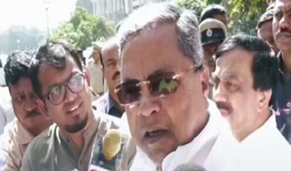 CM Siddaramaiah backs Sonia