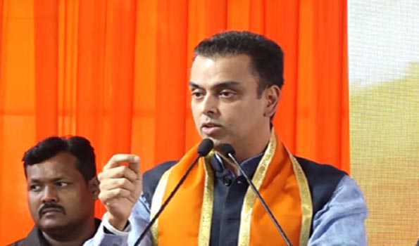Milind Deora joins Eknath Shinde-led  Sena faction