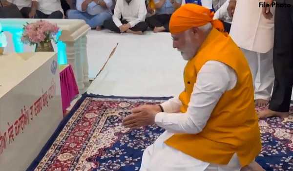 PM Modi pays tributes to Sri Guru Gobind Singh Ji on his birth anniversary