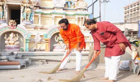 Reddy leads Swachh Abhiyan in Hyd