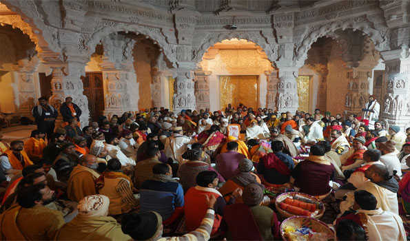 Rituals of worshipping Ram Lalla