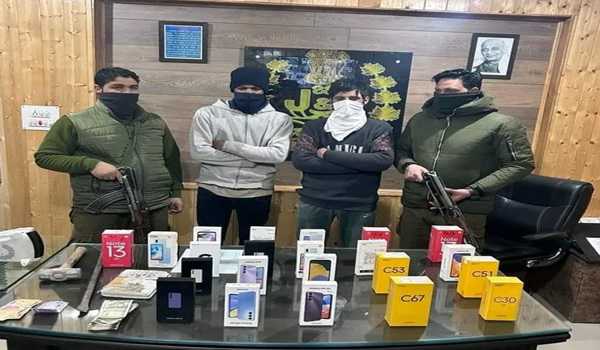 J&K: Police solves theft case in Pulwama, 2 arrested