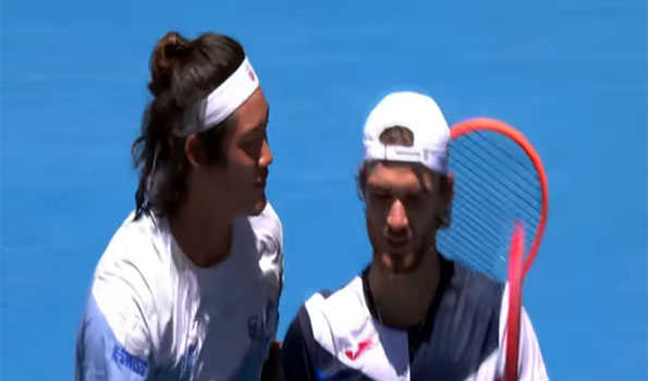 Zhang makes another piece of history at Australian Open