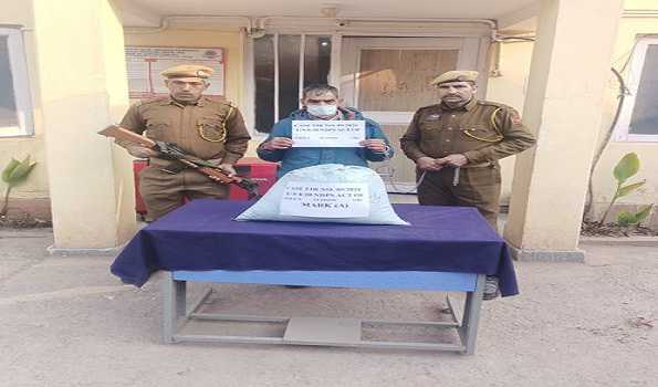 J&K: Police arrests 2 drug peddlers with contraband substances in Kashmir