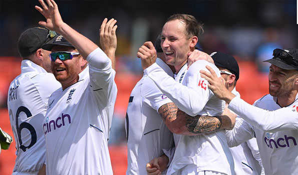 Hartley spins England to memorable victory