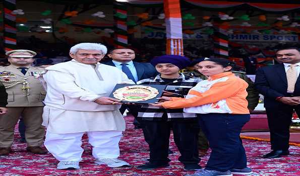 R-Day celebrations culminate with Beating Retreat ceremony in Jammu