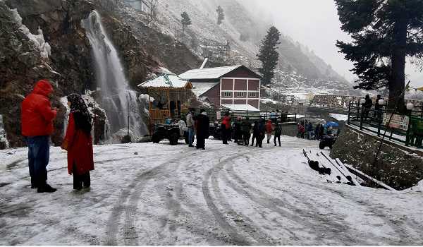 Widespread light to moderate rain, Snow over J&K during next 24 hours: MeT