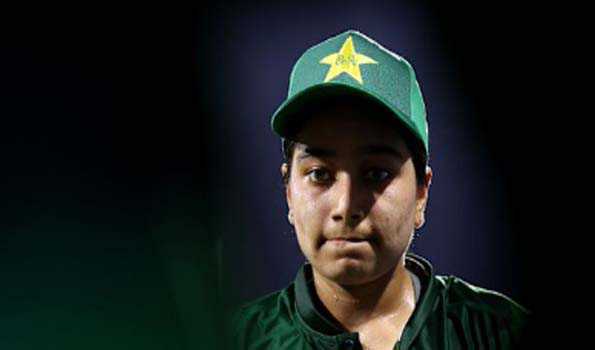 WT20WC: Fatima Sana leaves Dubai after father
