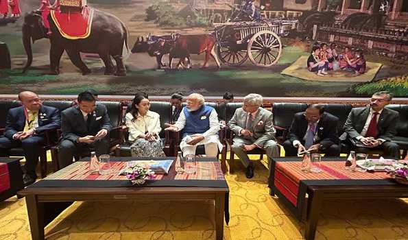 PM Modi meets Thailand PM Paetongtarn Shinawatra in Vientiane