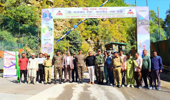 Rajnath virtually dedicates Mohura-Bazz road to nation in JK