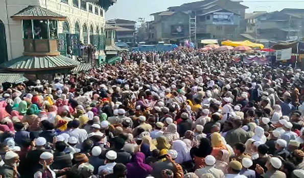 Kashmir celebrates annual Urs of Dastageer Sahib