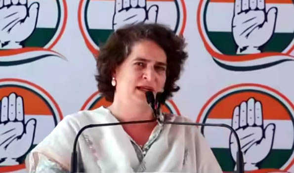 Priyanka slams UP govt for postponement of PCS prelims exam