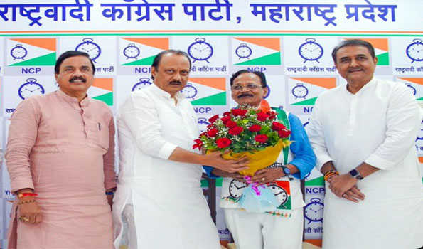 Maha: Ex-minister Rajkumar Badole joins NCP