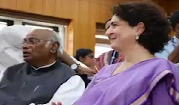Priyanka will carry legacy of affection between Wayanad and Cong: Kharge