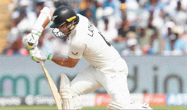 New Zealand seize commanding position at Tea