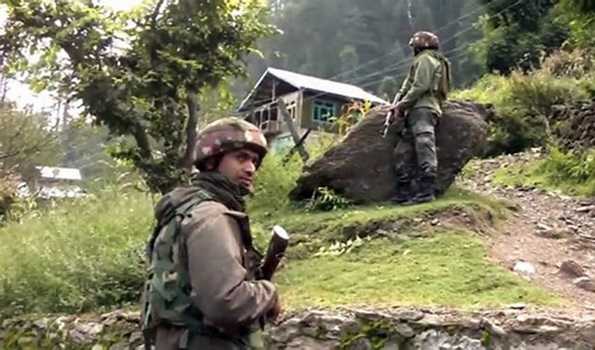 JK: Security forces nab terrorist associate with arms in Kupwara
