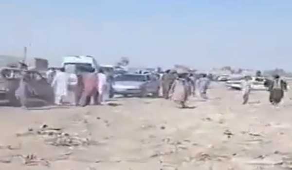 Iran smashes "terrorists" behind deadly attack on security forces