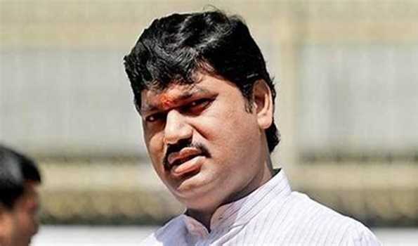 Maha: Lahuji Shakti Sena publicly supports Dhananjay Munde