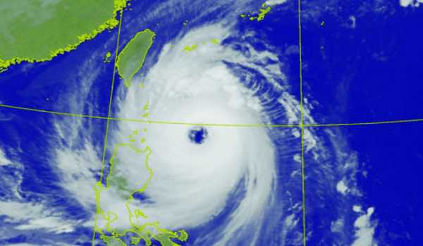 Taiwan issues warning as Typhoon Kong-rey nears