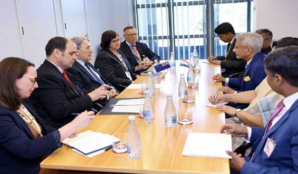 EAM holds talks with New Zealand counterpart, meets UAE FM in Canberra
