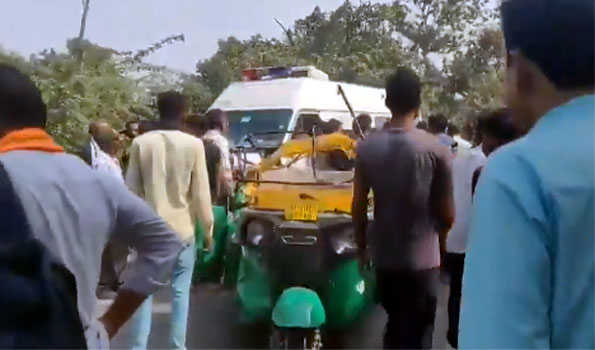 UP: 10 killed as auto rickshaw overturns in Hardoi district