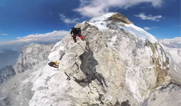 Nepal: 1,270 climbers allowed to scale 45 peaks