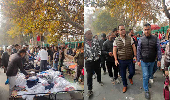 Sunday Market abuzz with shoppers in Srinagar