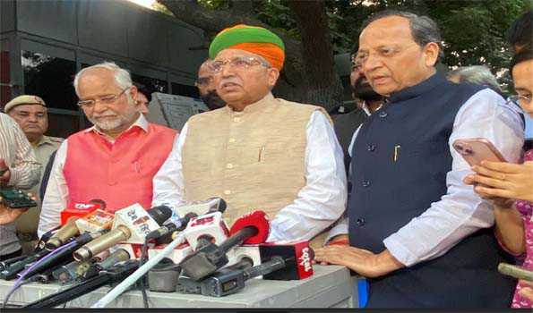 BJP demands FIR against Rahul for violation of MCC during Maha election campaign