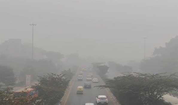 Thick smog and hazardous air grip Delhi-NCR, AQI hits severe plus