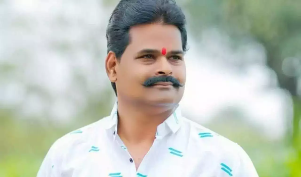 Maha: Independent candidate Balasaheb Shinde dies of heart attack at polling booth in Beed