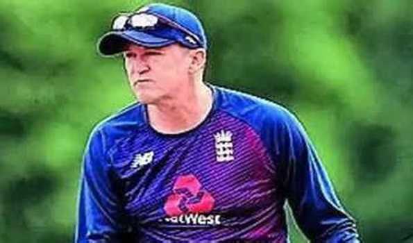 Livingstone adds spin and power: Andy Flower