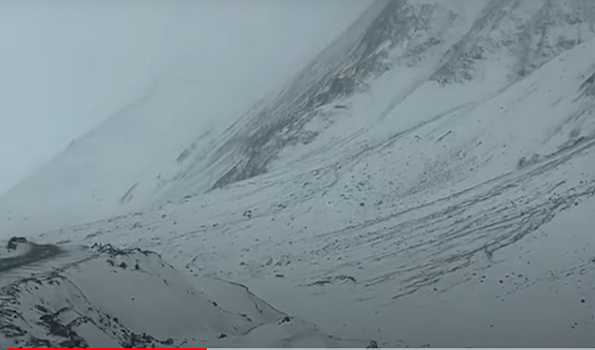 After snowfall, cold intensifies as temperature plummeting in Kashmir