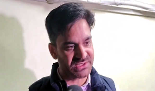 PDP leader Para urges Railway Minister for Vande Bharat Express halt at Awantipora