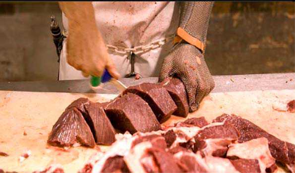 China fully lifts restrictions on Australian beef imports