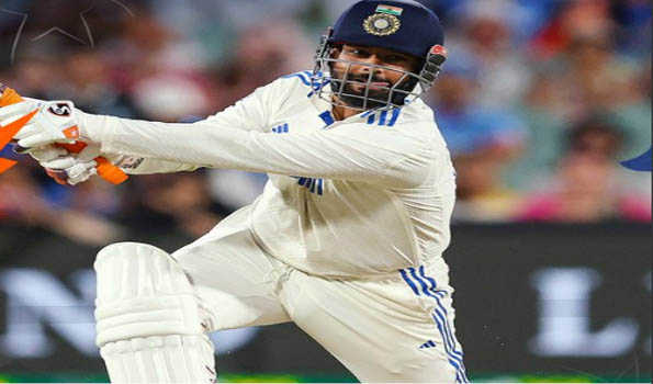 India struggle at 128/5, trail Australia by 29