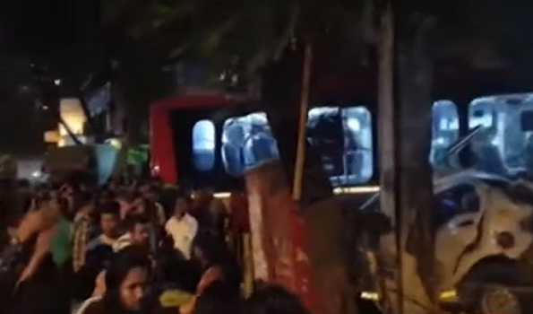 Six killed, 49 injured in Mumbai road accident