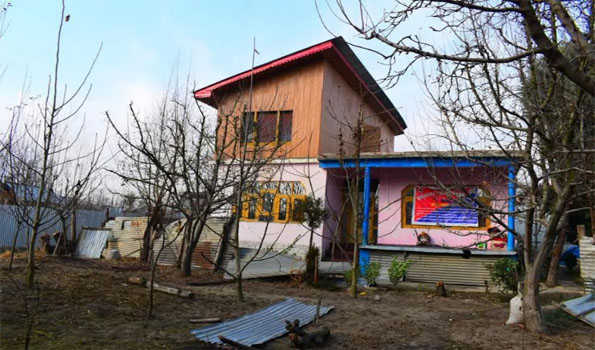 J&K Police attach property of habitual drug peddler in Anantnag