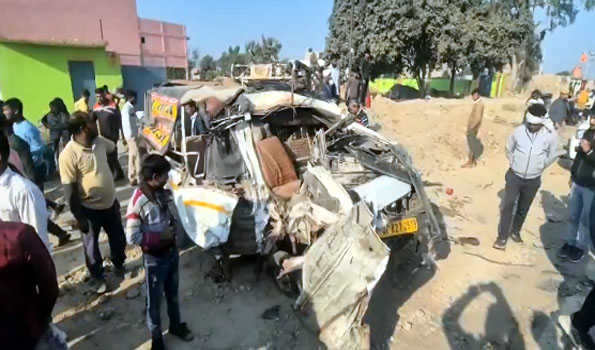 UP: 7 killed, 13 injured as two vehicles collide in Hathras