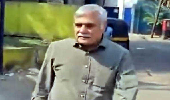 Maharashtra: Ex DGP Sanjay Pandey appears before police in extortion case