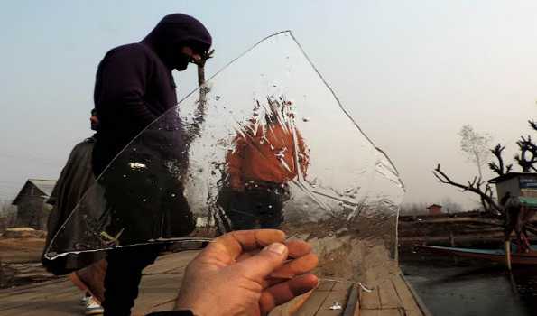 No respite in cold wave in Kashmir; Srinagar freezes at -5.3°C