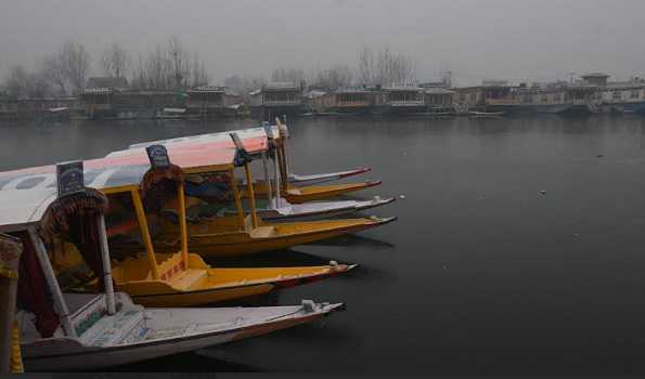 Kashmir shivers in bone-chilling cold; Srinagar records coldest night