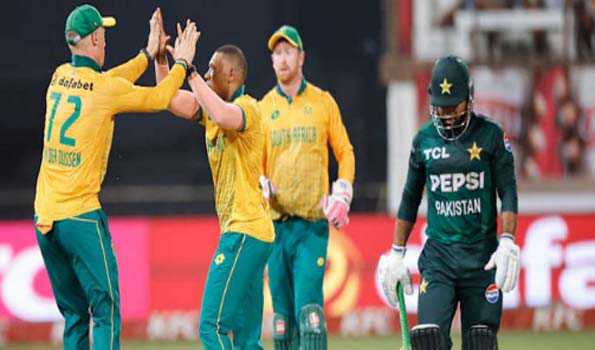 South Africa pacer Baartman  ruled out for third ODI against Pakistan