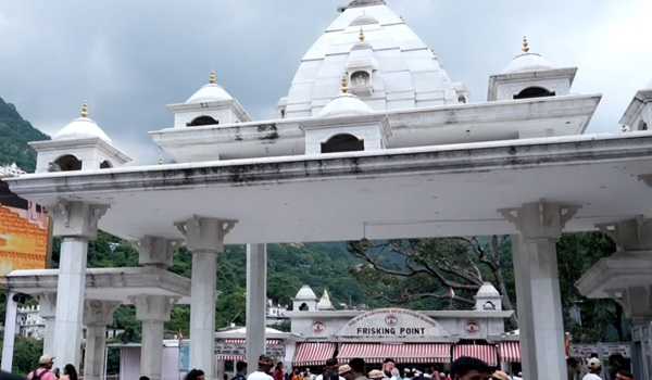 Shri Mata Vaishno Devi yatra crosses 93 lakh mark this year: Official