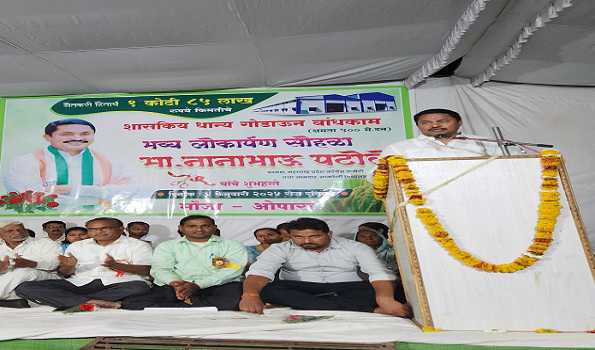 MPCC chief criticises Shinde, Fadnavis