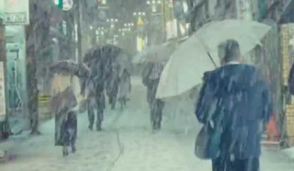 Heavy snow injures more than 100 in Tokyo
