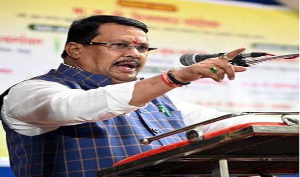 LoP strongly criticises Maha Govt