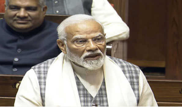 PM lashes out at Congress, shares vision of 